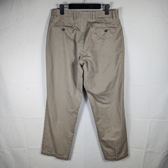 Dockers D4 Relaxed Fit Khaki Pants Men 35x32 Beige 100% Cotton Casual Chinos - Picture 2 of 4
